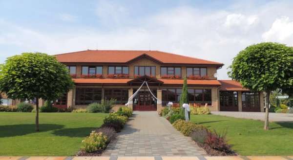 Amnesia Restaurant and Pension