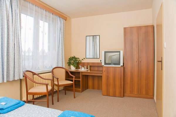 Hotel Trim