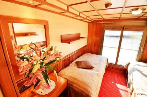 FLORENTINA BOAT hotel