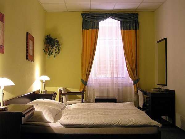 Hotel Omega