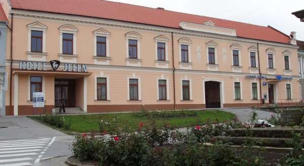 Hotel Jelen