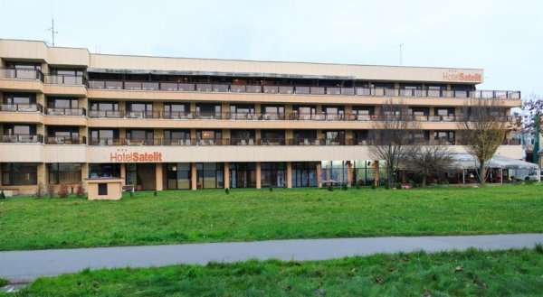 Hotel Satelit
