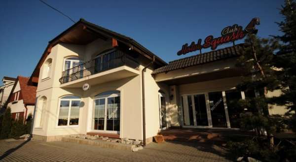 Hotel Squash