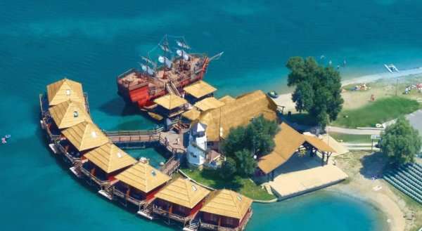 Lobster - Water Villas