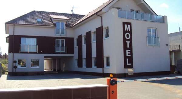 Motel Senec