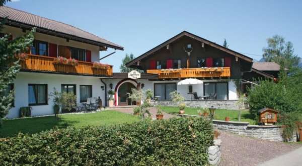 Alpenhotel Dora