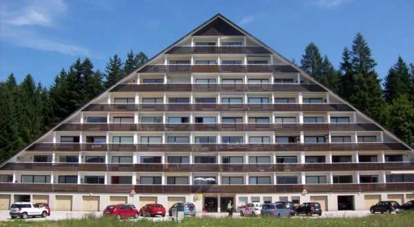 APARTMENT &quot;BAD&quot;