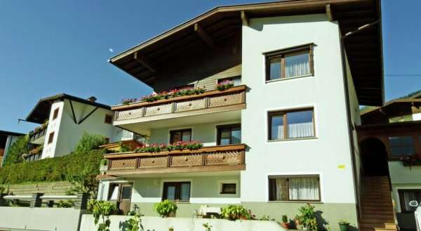 Apartment Hauser