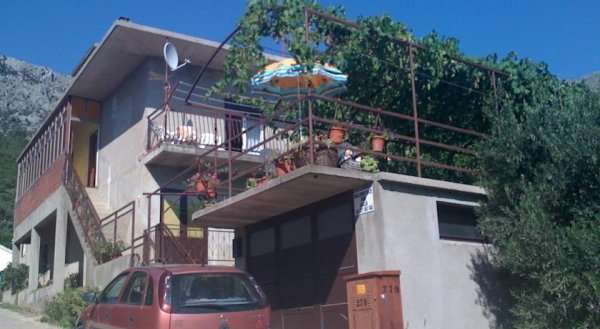 4 Sisters Apartments