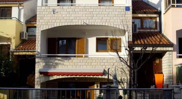 Ani Apartments