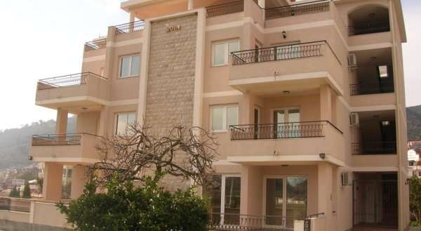 Apartmani V 2004