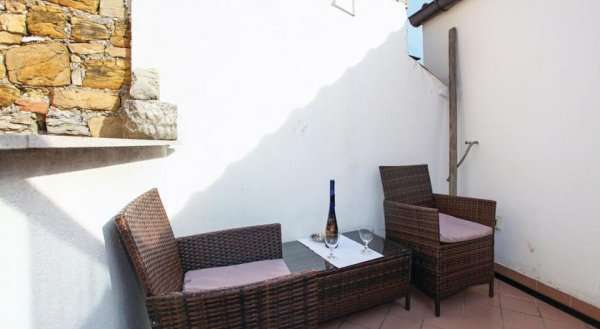 Apartment Dvoriscna 22
