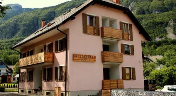 Apartments and Rooms Skok