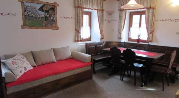 Apartments Petacova Hiša