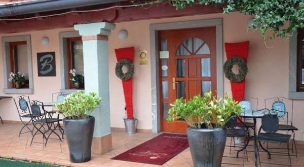 Bužinel Guest House