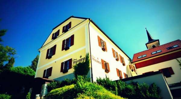 Dvorec Jeruzalem