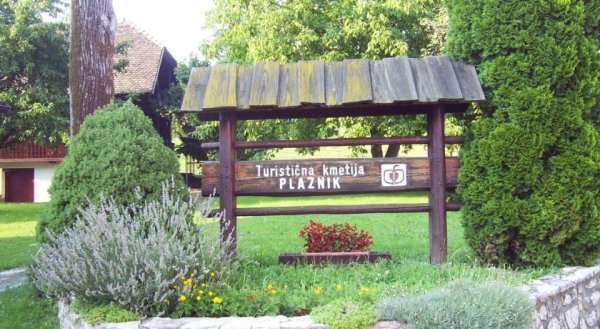Guest House Turistična kmetija Plaznik