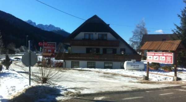 Guesthouse UH Kavalar