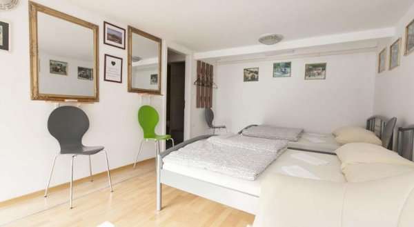 Hostel 24