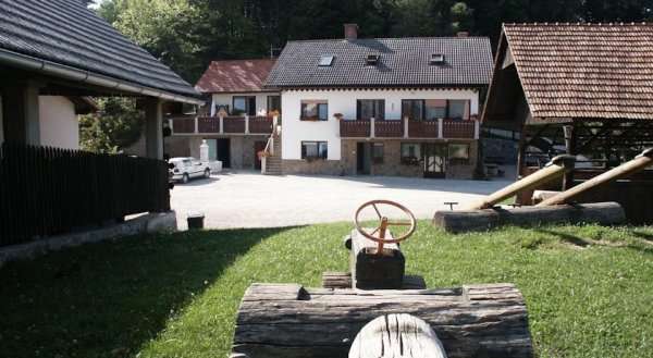 Pri Lazarju Farm Stay