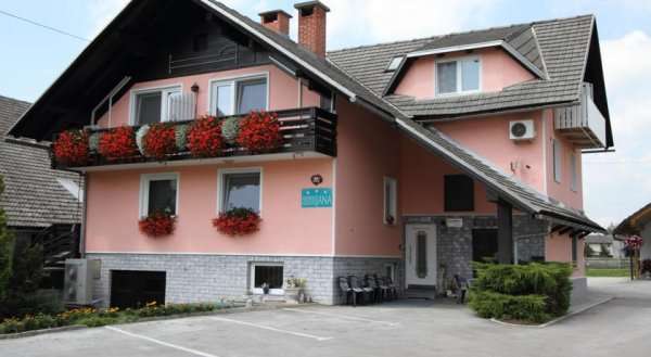 Rooms & Apartments Jana