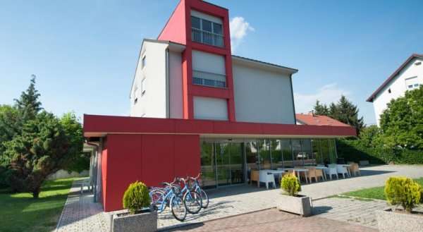 Simbol Hostel