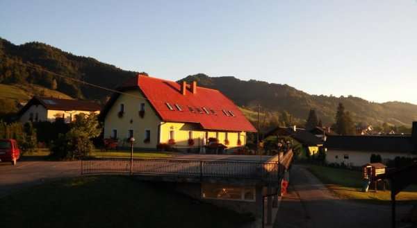 Tourist Farm Pri Ratu