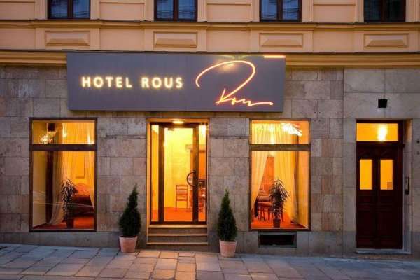 HOTEL ROUS