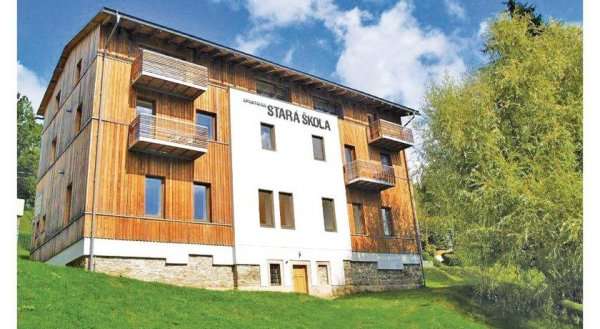 Apartment Horni Tric III