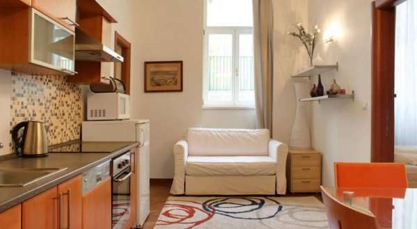 Apartment Koubkova 1848