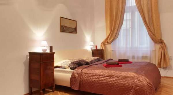 Bohemia Antique Apartment