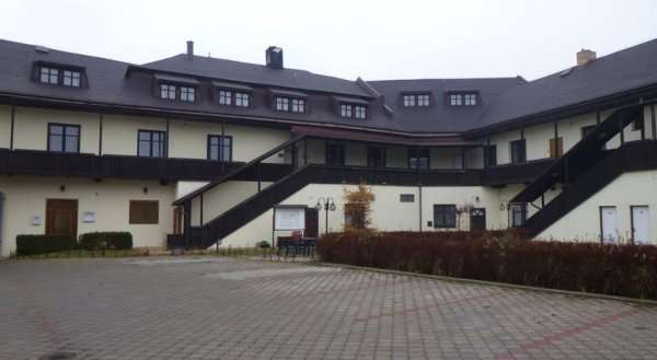 Brandýský Dvůr