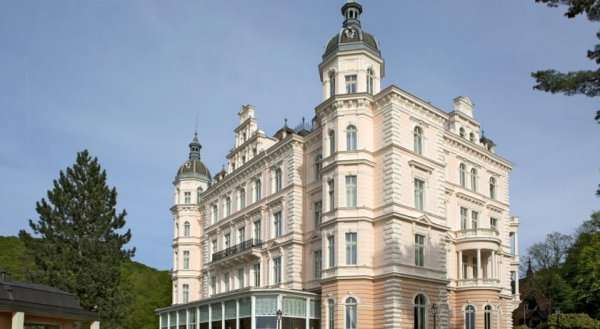Bristol Palace