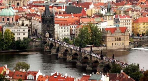 Charles Bridge Cosy Apartment