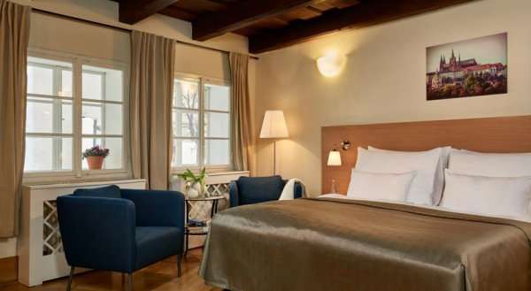 Charles Bridge Residence
