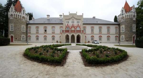 Chateau Herálec Boutique Hotel & Spa by L'Occitane