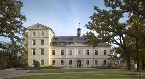 Chateau Mcely