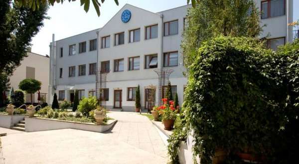 EA Hotel Populus