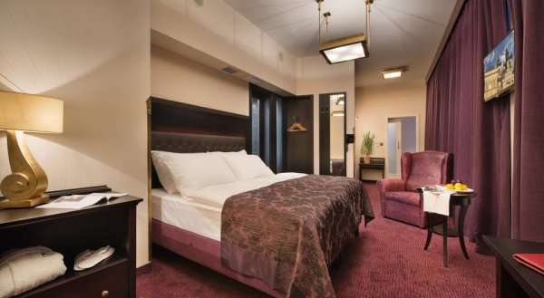 EA Hotel Royal Esprit