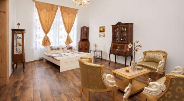 Empire Apartment