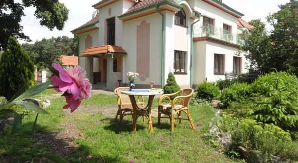 Hotel Bor