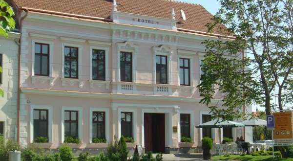 Hotel Drnholec