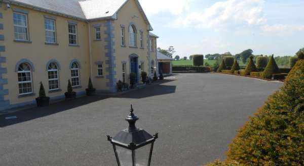 Aulber House