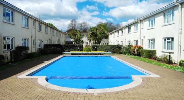 26 New Esplanade Court