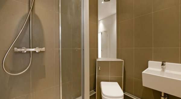 28 Wheler Street Apartment