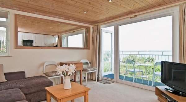 3 Quay West