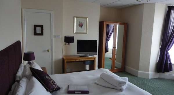 Albert & Victoria Hotel