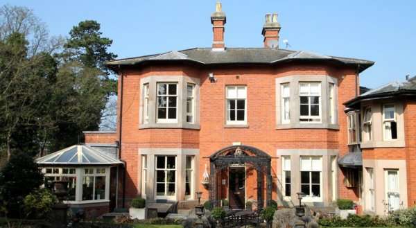 Alexandra Court Hotel