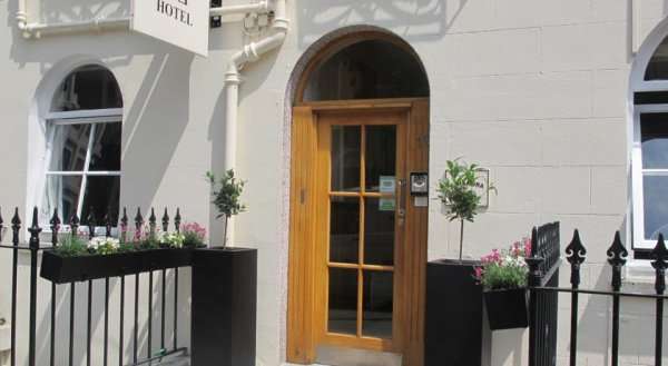 Alhambra Hotel
