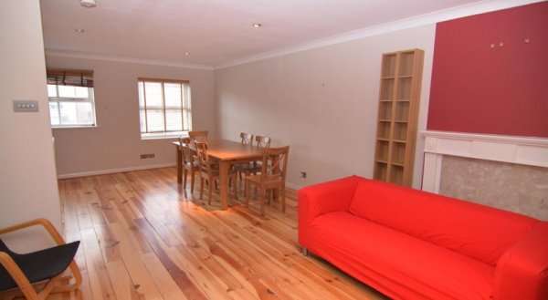 Apartment Wharf- Milligan Street Holiday Home
